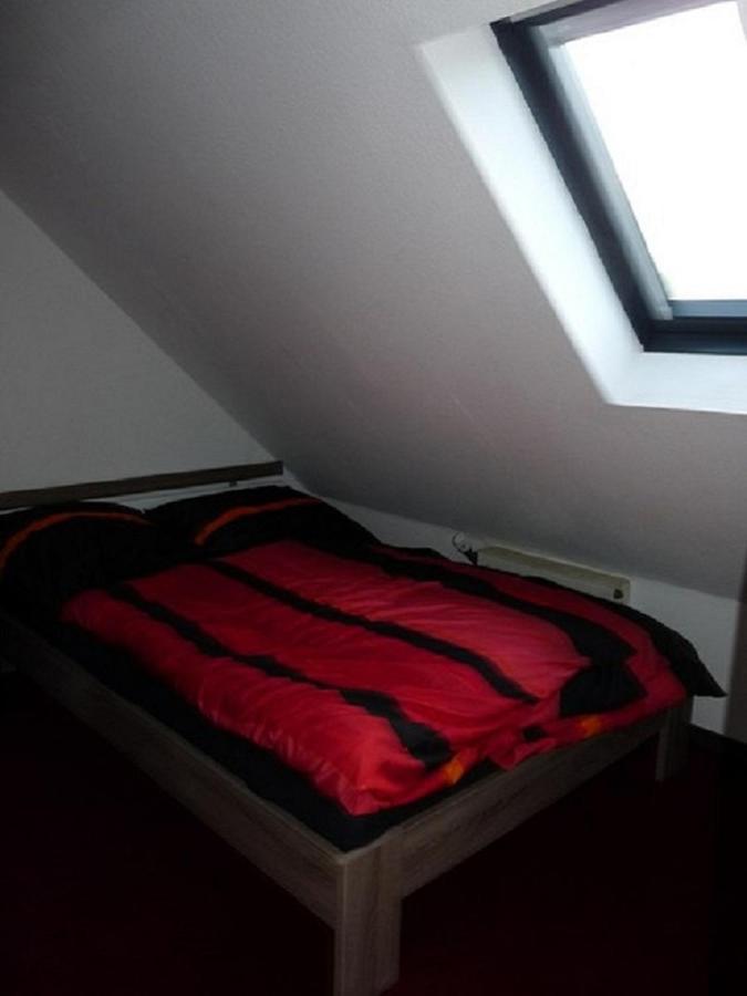 Ferienwohnung In Duesseldorf Hassel Екстериор снимка